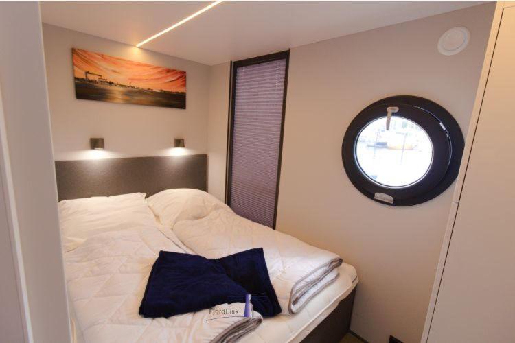 ホテル Hausboot Fjord Aries Mit Dachterrasse In シュレースヴィヒ エクステリア 写真